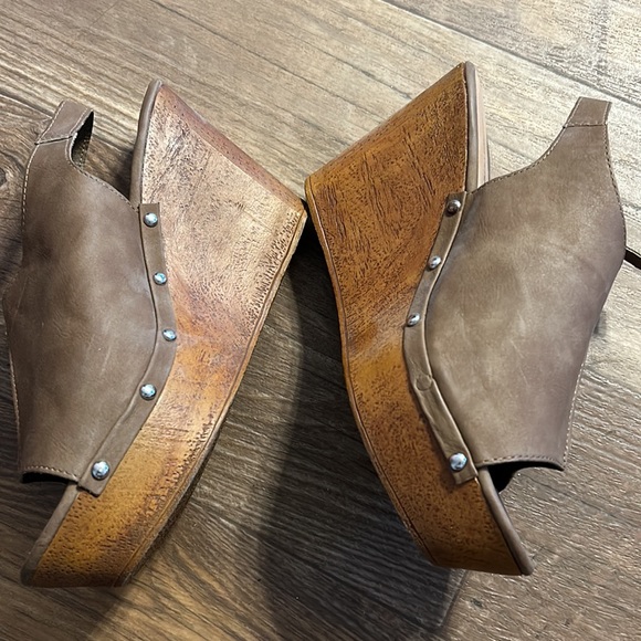 GUC Celebrity Pink Brown wedges - Picture 2 of 4